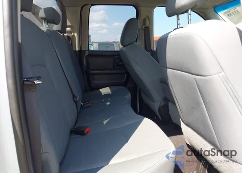 2019 Ram 1500 Classic Tradesman Quad Cab 4X4 6'4 Box z USA, uszkodzony, nr VIN 1C6RR7FT3KS620380